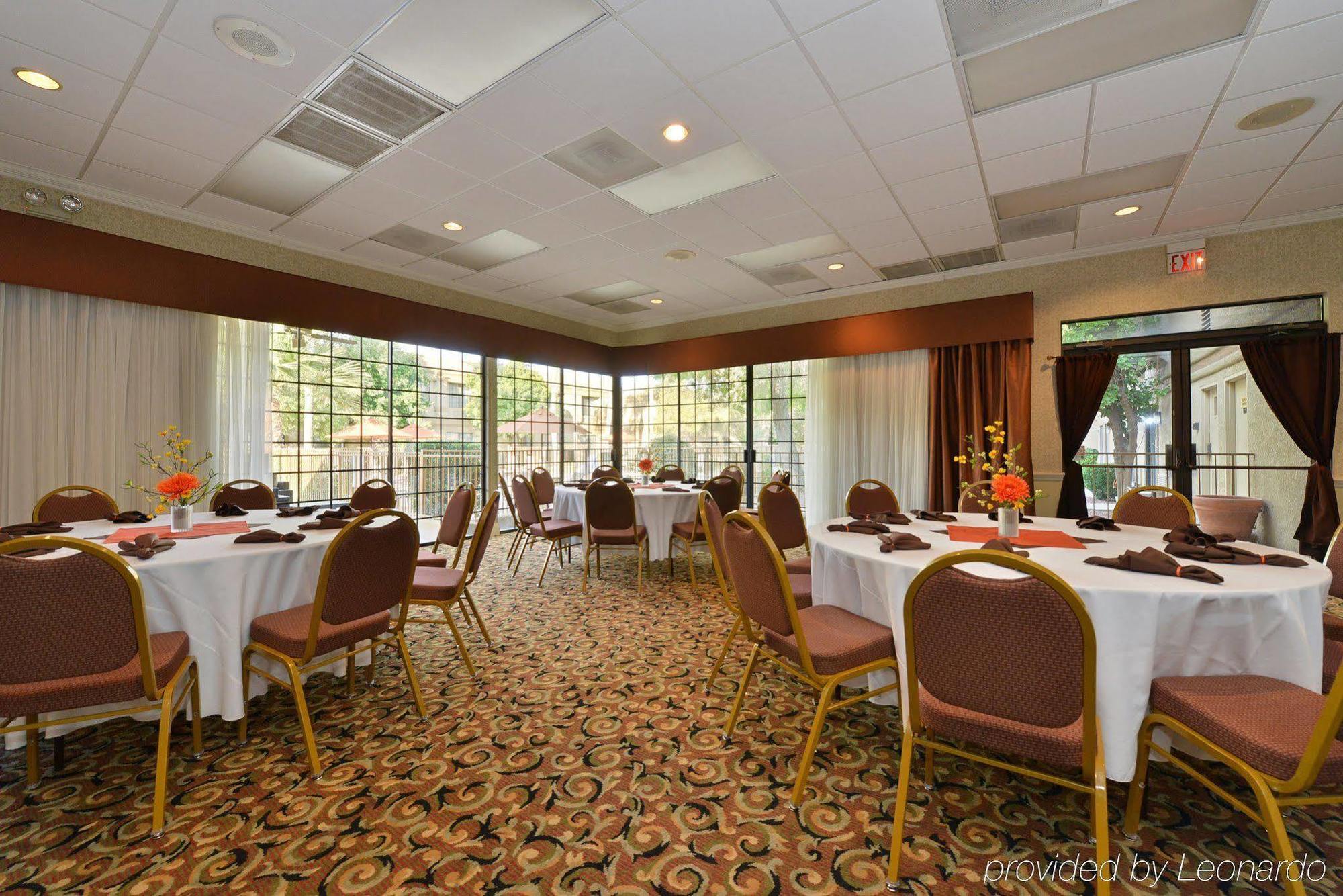 Wyndham Airport & Conference Center 3* Tucson